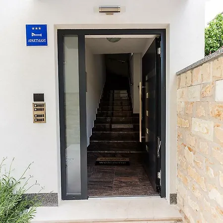 Christina Apartman