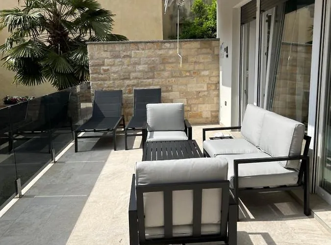 Christina Apartamento