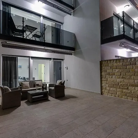 Christina Apartment